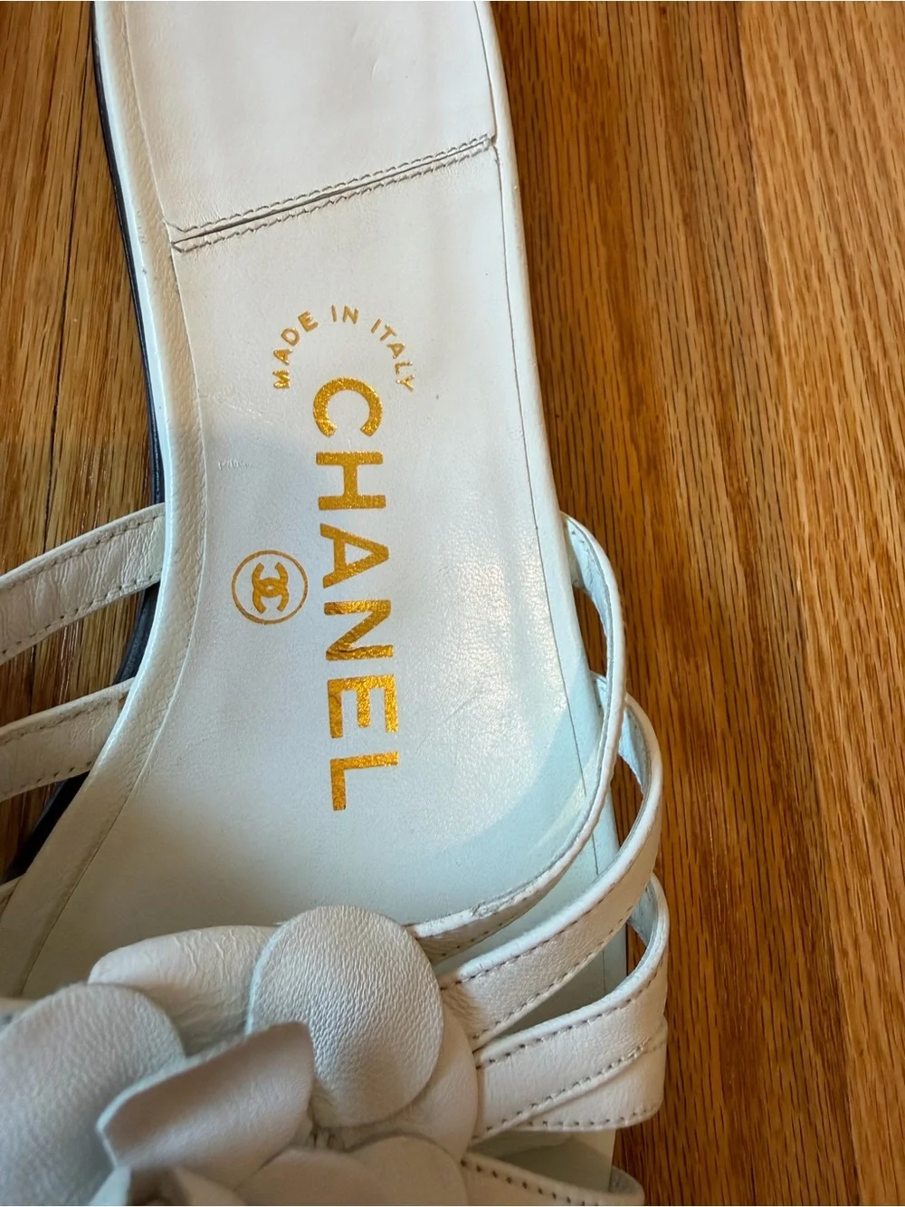 CHANEL beautiful authentic